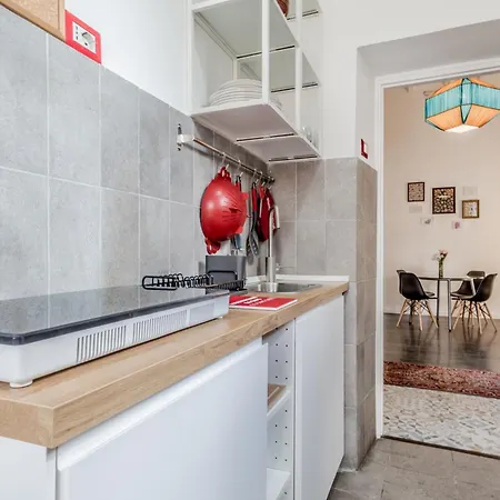 Sales In Trastevere Apartment
