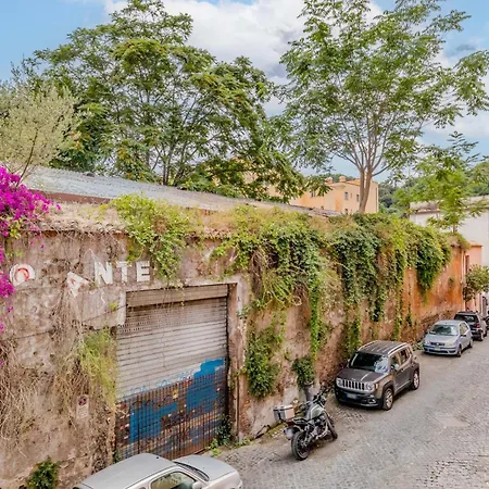 Sales In Trastevere Apartment *